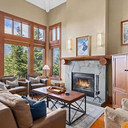 Taluswood The Heights 18 | Mountainside Townhome W/ Ski Access, Hot Tub, Tranquil Views ウィスラー エクステリア 写真