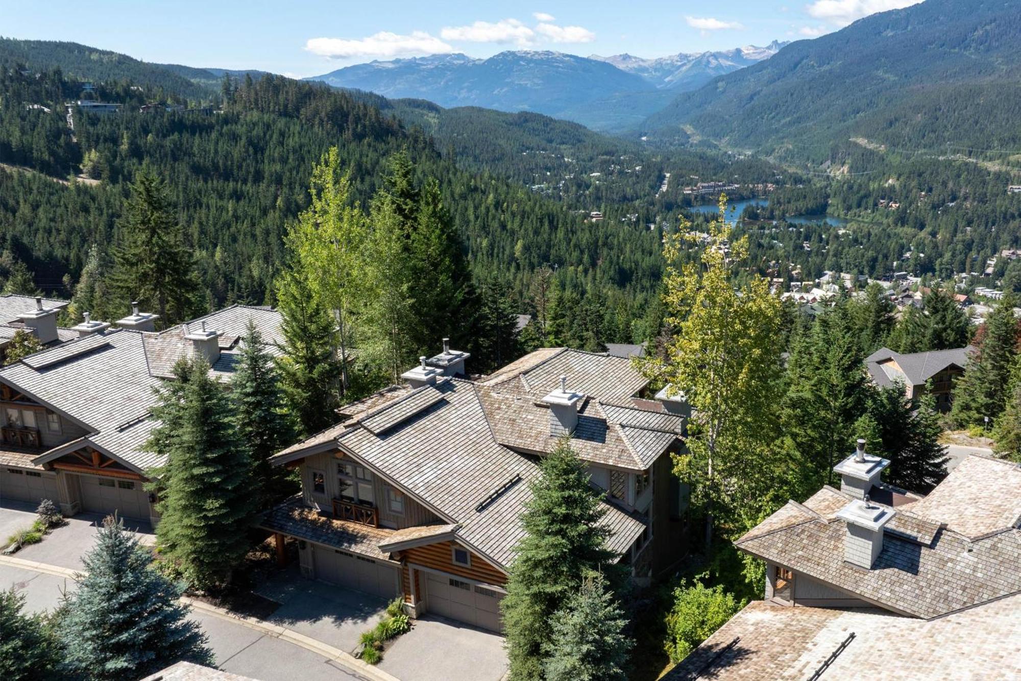 Taluswood The Heights 18 | Mountainside Townhome W/ Ski Access, Hot Tub, Tranquil Views ウィスラー エクステリア 写真