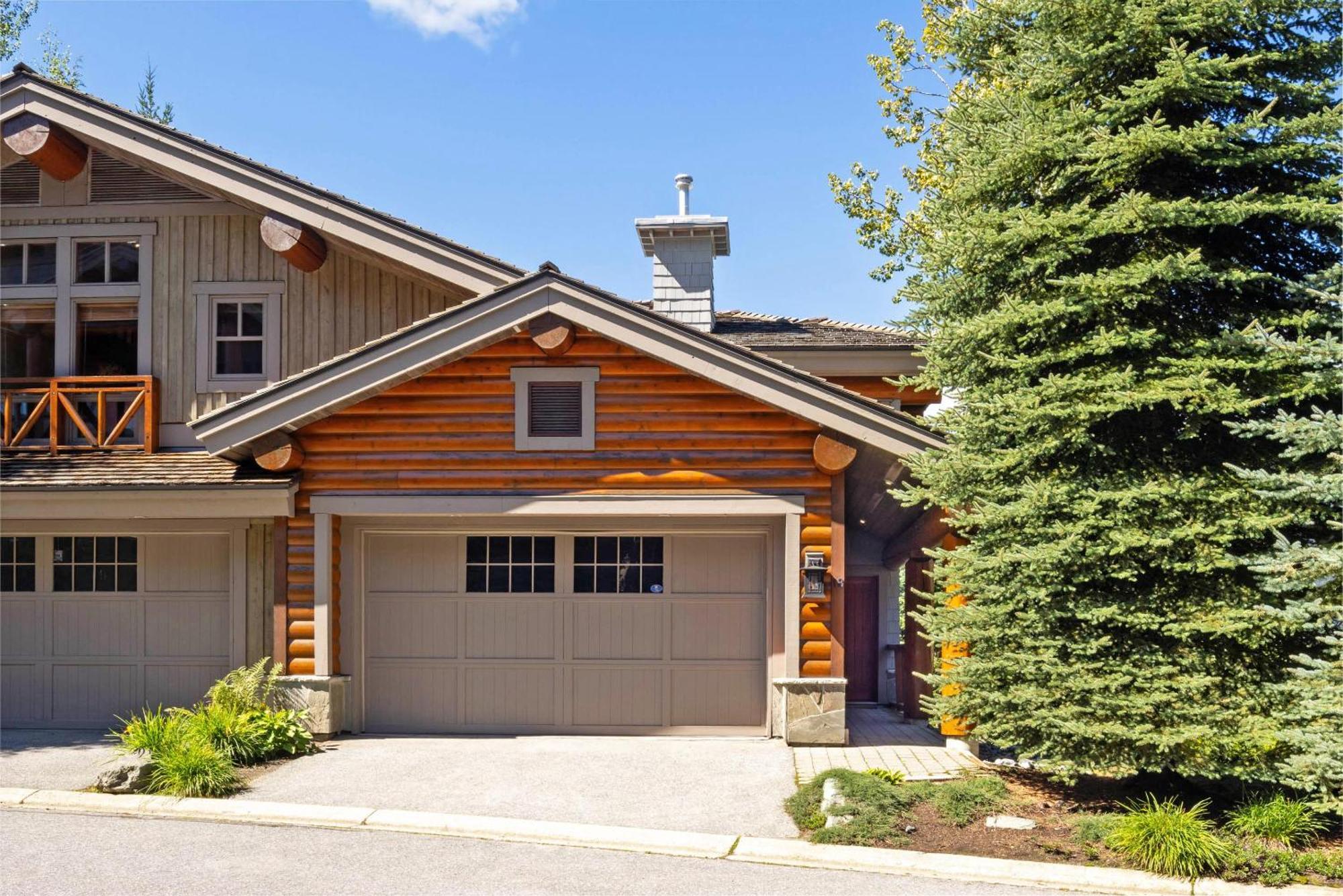 Taluswood The Heights 18 | Mountainside Townhome W/ Ski Access, Hot Tub, Tranquil Views ウィスラー エクステリア 写真